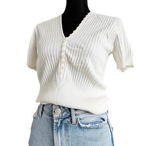 Vintage super stretchy button textured Liz Claiborne tee